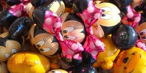 Luftballons mit Disneymotive, Minnie Maus, Mickey Maus und Winnie Puh